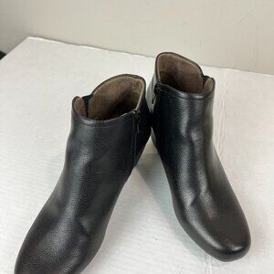 Women's Black leather zip booties, Natural Souls, US 9, EU 39
